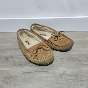 Minnetonka Tan Suede Leather Faux Fur Lined Woman's Moccasins Size 9